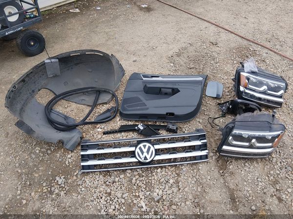 2019 VOLKSWAGEN ATLAS 3.6L V6 SE W/TECHNOLOGY — I13