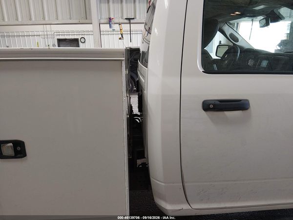 2016 RAM 2500 TRADESMAN — I8