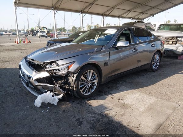 2017 INFINITI Q50 — I2