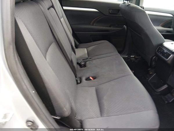 2019 TOYOTA HIGHLANDER LE — I8