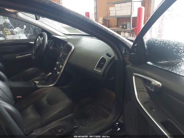 2016 VOLVO XC60 T6 DRIVE-E — I5