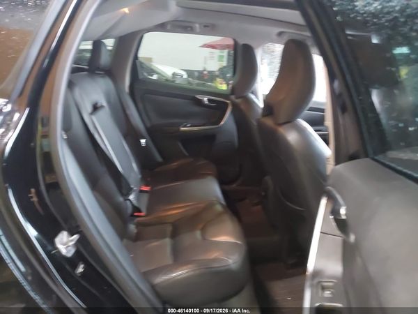 2016 VOLVO XC60 T6 DRIVE-E — I8