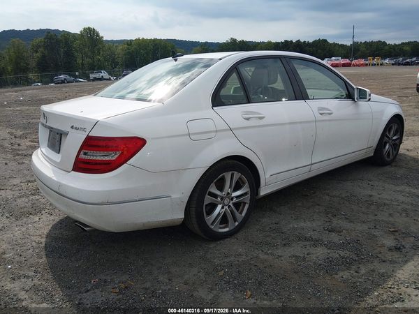 2013 MERCEDES-BENZ C 300 — I4