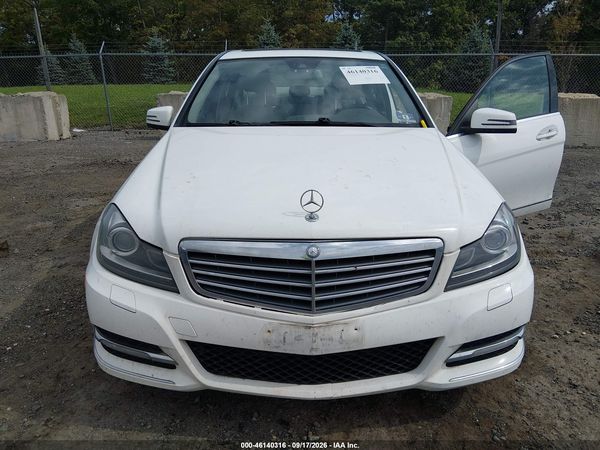 2013 MERCEDES-BENZ C 300 LUXURY 4MATIC — I6