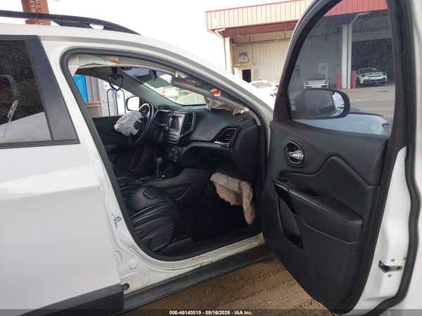 2019 JEEP CHEROKEE ALTITUDE FWD — I5