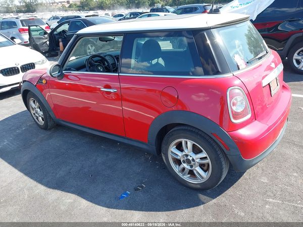 2013 MINI HARDTOP COOPER — I3