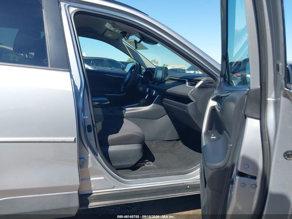 2019 TOYOTA RAV4 LE — I5