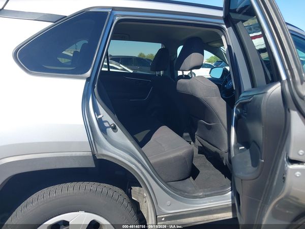 2019 TOYOTA RAV4 LE — I8