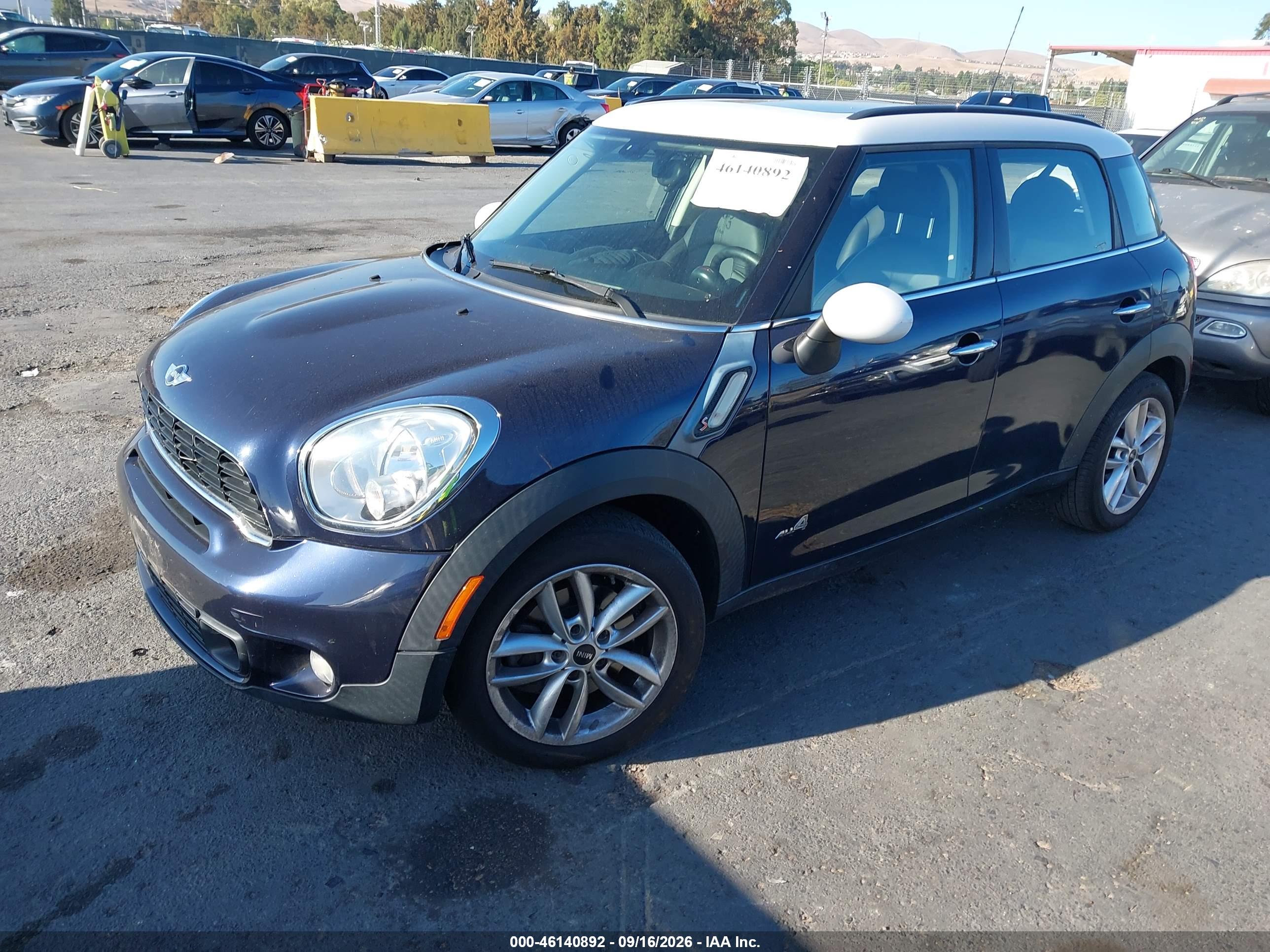 2014 MINI COUNTRYMAN COOPER S — I2