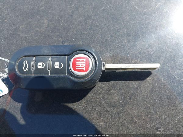 2014 FIAT 500L TREKKING — I11