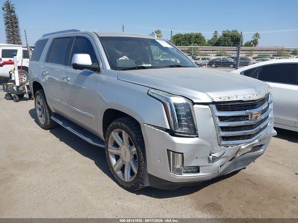 2017 CADILLAC ESCALADE LUXURY — I1