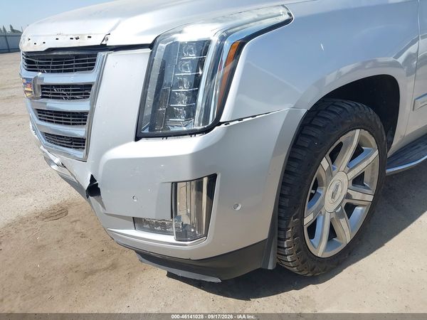 2017 CADILLAC ESCALADE LUXURY — I88