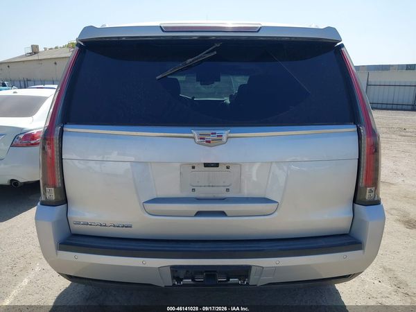 2017 CADILLAC ESCALADE LUXURY — I119