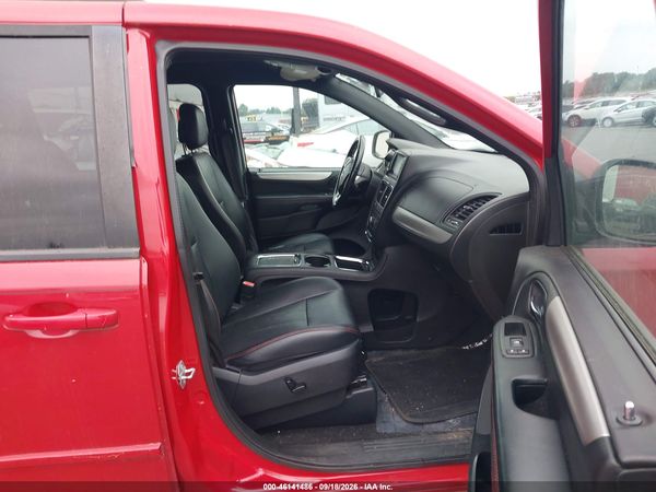 2016 DODGE GRAND CARAVAN R/T — I5