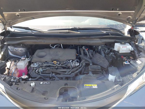 2022 TOYOTA SIENNA XLE — I10