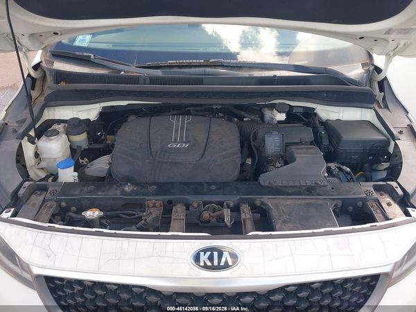 2016 KIA SEDONA LX — I10