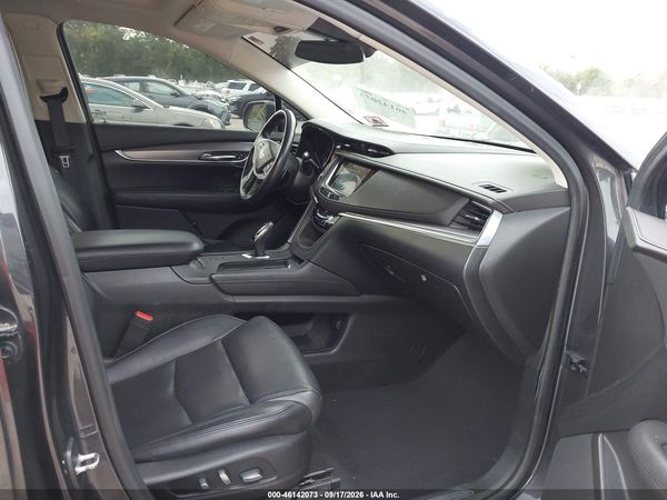 2017 CADILLAC XT5 LUXURY — I5