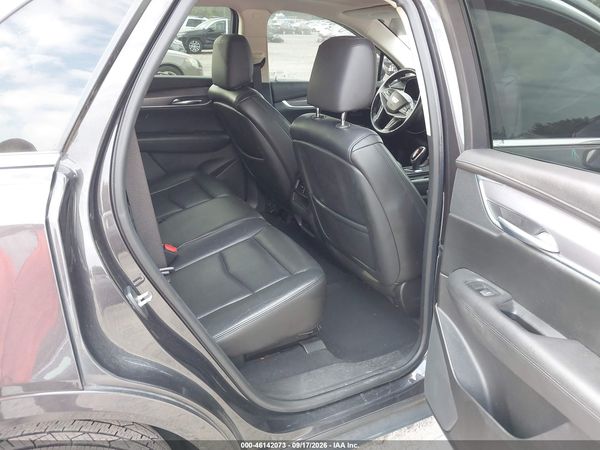2017 CADILLAC XT5 LUXURY — I8
