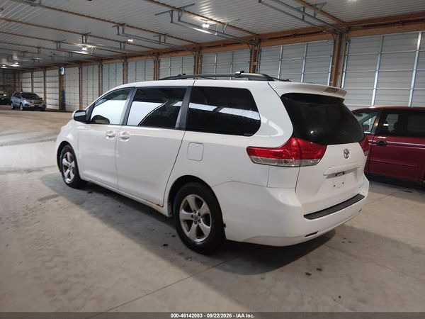 2012 TOYOTA SIENNA LE V6 8 PASSENGER — I3