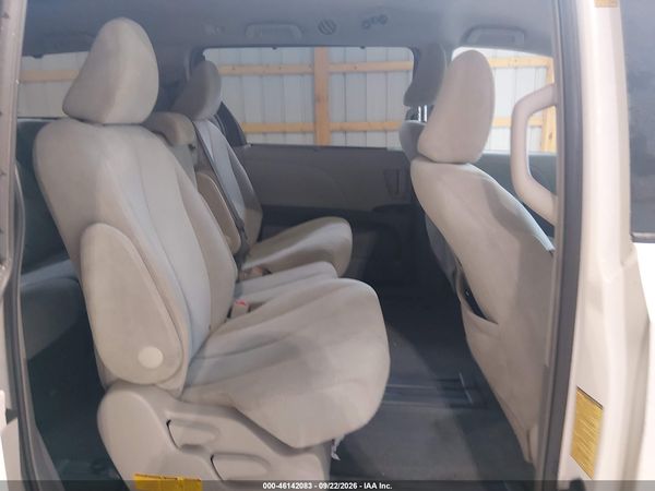 2012 TOYOTA SIENNA LE V6 8 PASSENGER — I8