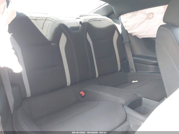 2019 CHEVROLET CAMARO 1LT — I8