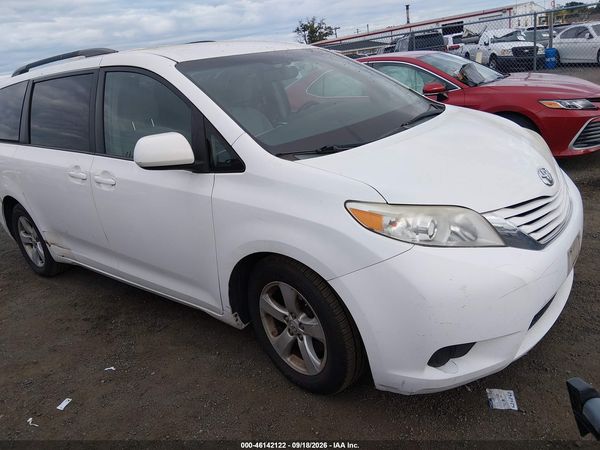2015 TOYOTA SIENNA LE 8 PASSENGER — I1