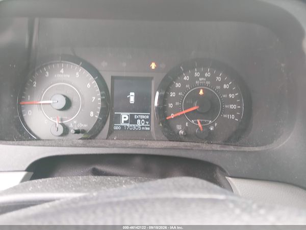 2015 TOYOTA SIENNA LE 8 PASSENGER — I7