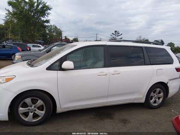 2015 TOYOTA SIENNA LE 8 PASSENGER — I117