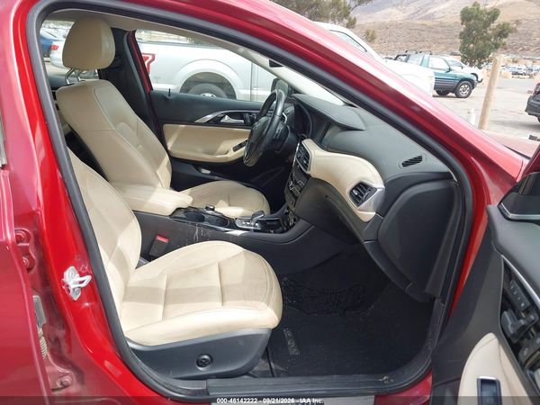 2018 INFINITI QX30 PREMIUM — I5