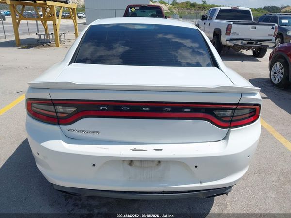 2017 DODGE CHARGER SE RWD — I119