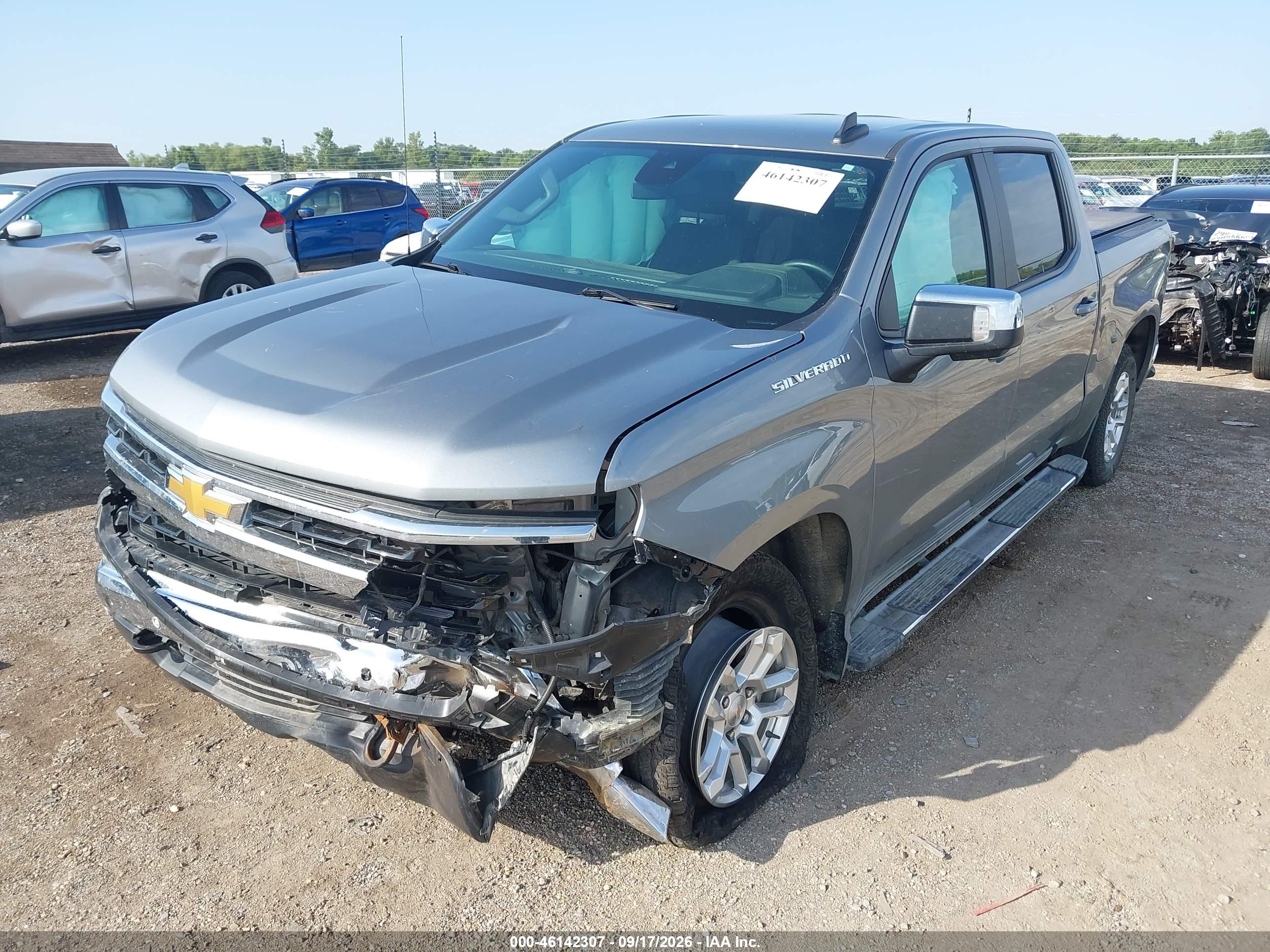 2024 CHEVROLET SILVERADO 1500 4WD  SHORT BED LT — I2