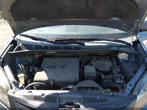 2014 TOYOTA SIENNA L V6 7 PASSENGER — I10
