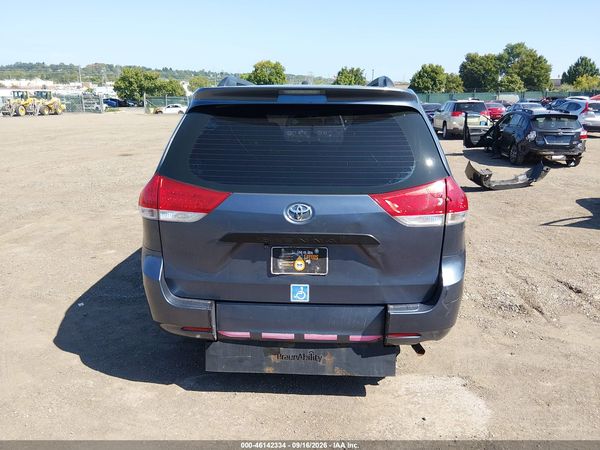 2014 TOYOTA SIENNA L V6 7 PASSENGER — I119