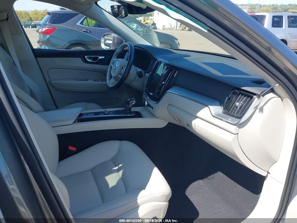 2018 VOLVO XC60 T5 MOMENTUM — I5