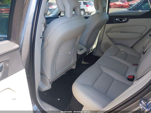 2018 VOLVO XC60 T5 MOMENTUM — I8