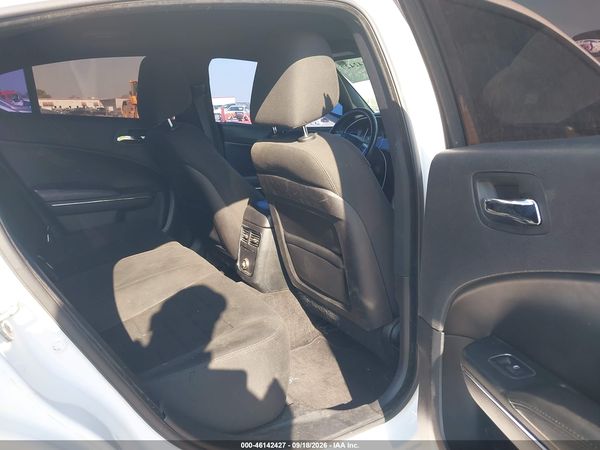 2014 DODGE CHARGER SE — I8