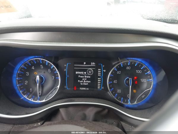 2017 CHRYSLER PACIFICA TOURING-L — I7