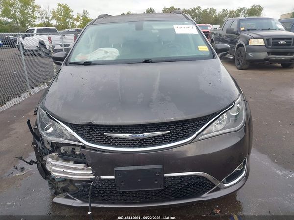2017 CHRYSLER PACIFICA TOURING-L — I115