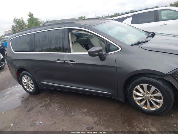 2017 CHRYSLER PACIFICA TOURING-L — I116