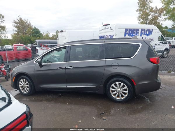 2017 CHRYSLER PACIFICA TOURING-L — I117