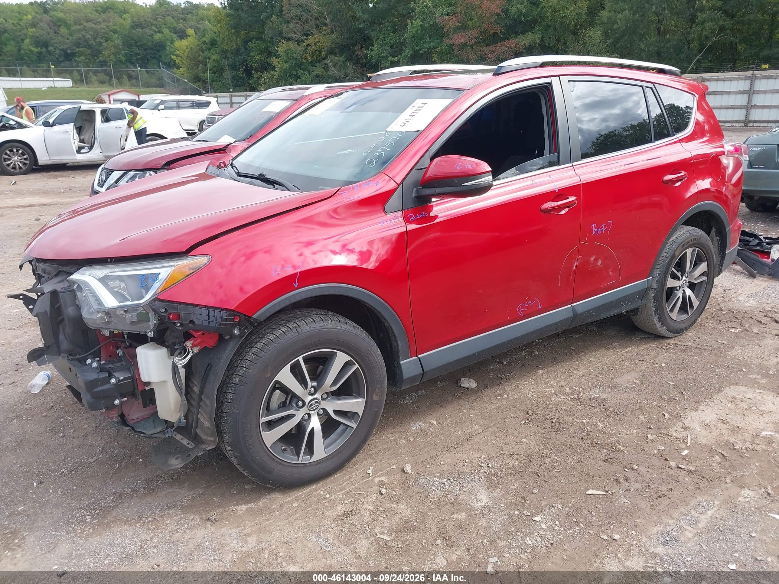 2017 TOYOTA RAV4 XLE — I2