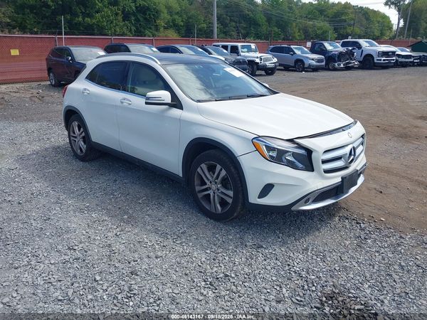2016 MERCEDES-BENZ GLA 250 4MATIC — I1