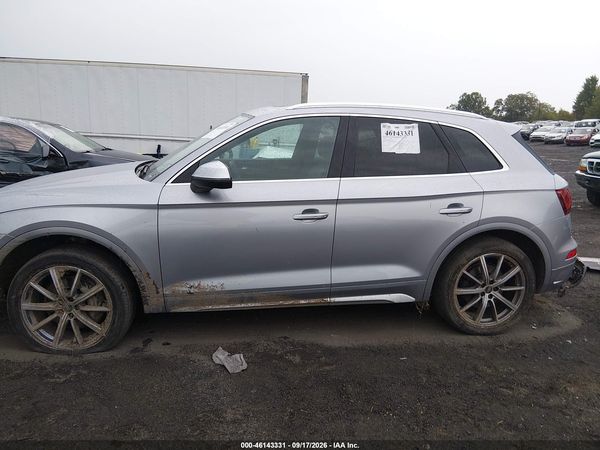 2022 AUDI SQ5 PREMIUM — I117