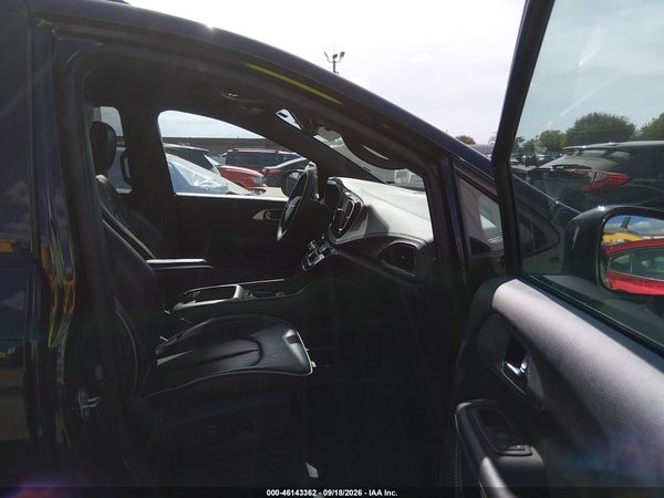 2025 CHRYSLER PACIFICA LIMITED — I5