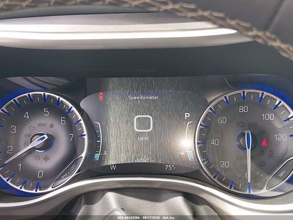 2025 CHRYSLER PACIFICA SELECT — I7
