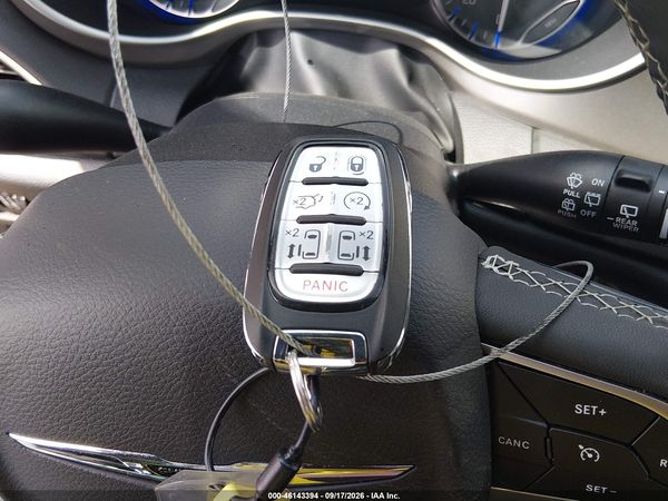 2025 CHRYSLER PACIFICA SELECT — I11