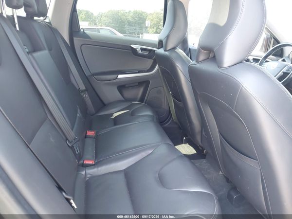 2016 VOLVO XC60 T5 DRIVE-E PREMIER — I8