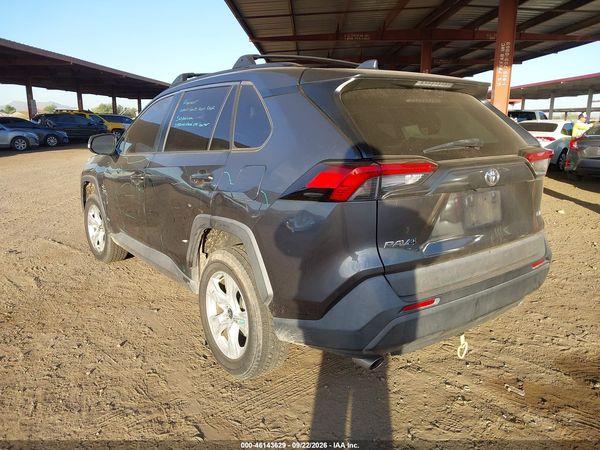 2021 TOYOTA RAV4 XLE — I3