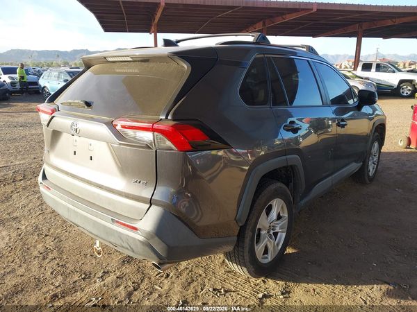 2021 TOYOTA RAV4 XLE — I4