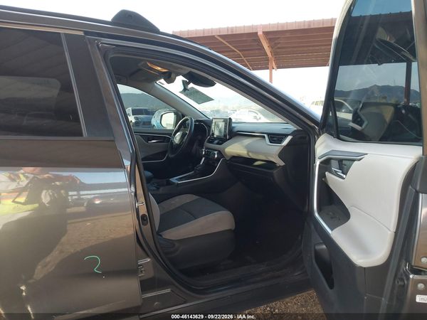 2021 TOYOTA RAV4 XLE — I5